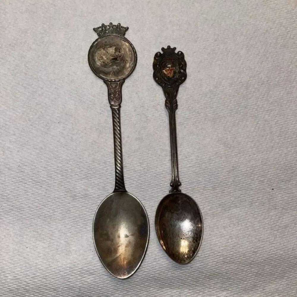 Lot Of 2 Silver Plated Souvenir Spoon‎